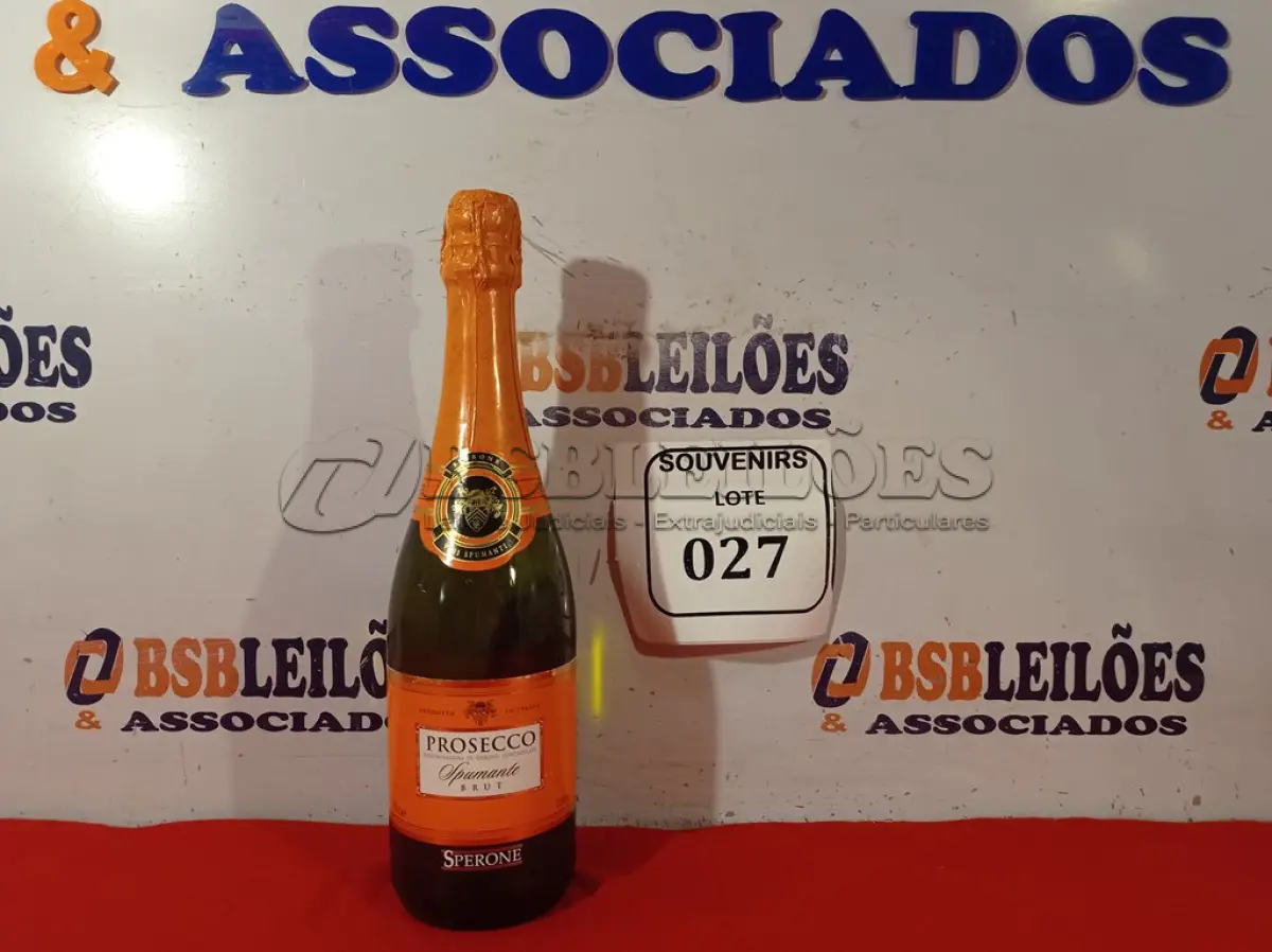 LOTE 027 -  01 GARRAFA DE ESPUMANTE SPERONE PROSECCO BRUT 75CL LACRADO. (NO ESTADO EM QUE SE ENCONTRA) ATENÇÃO! FAZER A VISITAÇÃO ANTES DE ARREMATAR, NÃO SABEMOS SE FUNCIONA. LEILÃO NÃO TEM GARANTIA E NEM DEVOLUÇÃO, SUJEITO A POSSÍVEIS AVARIAS VISÍVEIS/OCULTAS E/OU AUSÊNCIA DE COMPONENTES.  