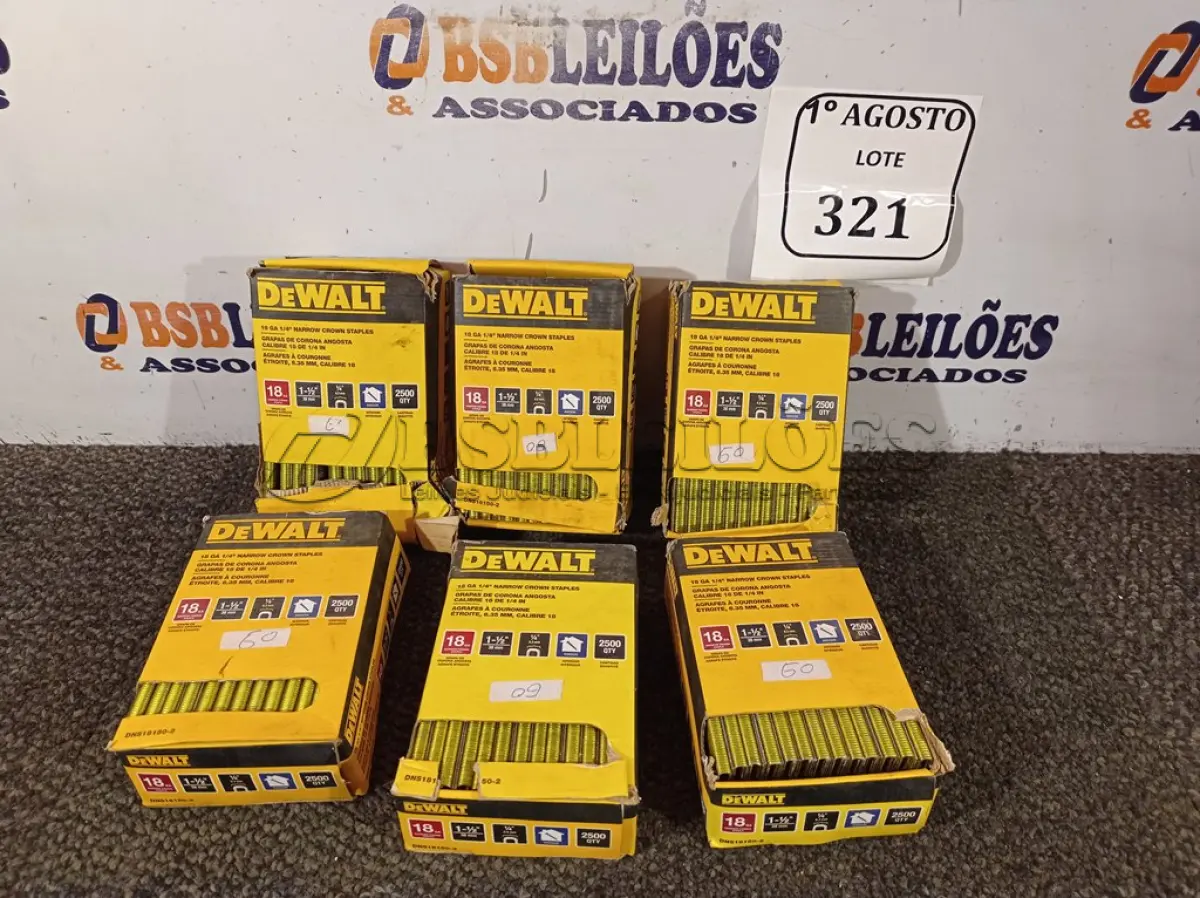 LOTE 321 - 06 CAIXAS DE GRAMPOS 18 GA ¼” NARROW CROWN STAPLES. (NO ESTADO) ATENÇÃO! FAZER A VISITAÇÃO ANTES DE ARREMATAR, NÃO SABEMOS SE FUNCIONA. LEILÃO NÃO TEM GARANTIA E NEM DEVOLUÇÃO, SUJEITO A POSSÍVEIS AVARIAS VISÍVEIS/OCULTAS E/OU AUSÊNCIA DE COMPONENTES.