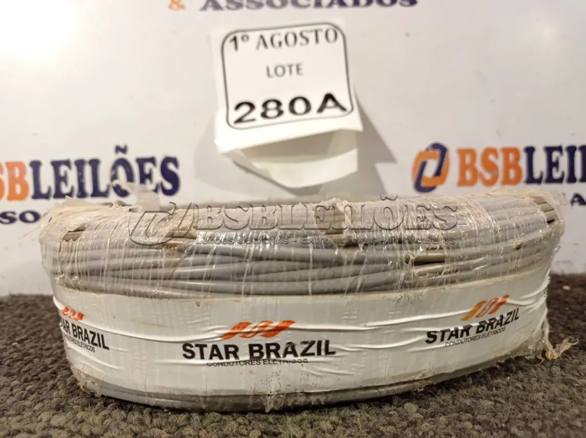 LOTE 280 - 01 ROLO DE CABO FLEXÍVEL 450/750VOLTS 1X2,50MM NA COR CINZA. (NO ESTADO) ATENÇÃO! FAZER A VISITAÇÃO ANTES DE ARREMATAR, NÃO SABEMOS SE FUNCIONA. LEILÃO NÃO TEM GARANTIA E NEM DEVOLUÇÃO, SUJEITO A POSSÍVEIS AVARIAS VISÍVEIS/OCULTAS E/OU AUSÊNCIA DE COMPONENTES.