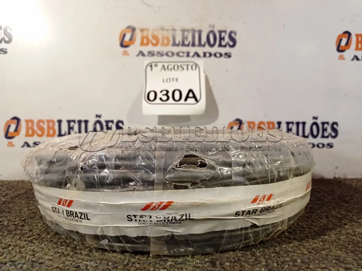 LOTE 030 - 01 ROLO DE CABO FLEXÍVEL 450/750VOLTS 1X10MM NA COR PRETA. (NO ESTADO) ATENÇÃO! FAZER A VISITAÇÃO ANTES DE ARREMATAR, NÃO SABEMOS SE FUNCIONA. LEILÃO NÃO TEM GARANTIA E NEM DEVOLUÇÃO, SUJEITO A POSSÍVEIS AVARIAS VISÍVEIS/OCULTAS E/OU AUSÊNCIA DE COMPONENTES.