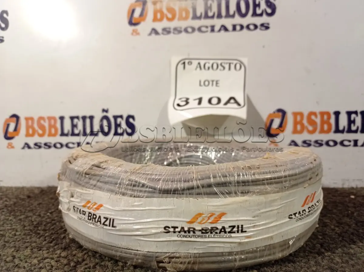 LOTE 310 - 01 ROLO DE CABO FLEXÍVEL 450/750VOLTS 1X2,50MM NA COR CINZA. (NO ESTADO) ATENÇÃO! FAZER A VISITAÇÃO ANTES DE ARREMATAR, NÃO SABEMOS SE FUNCIONA. LEILÃO NÃO TEM GARANTIA E NEM DEVOLUÇÃO, SUJEITO A POSSÍVEIS AVARIAS VISÍVEIS/OCULTAS E/OU AUSÊNCIA DE COMPONENTES.