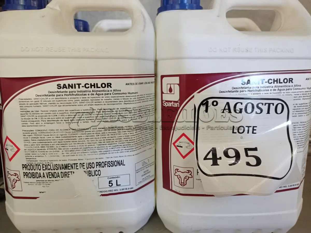 LOTE 495 - 04 GALÕES COM 5L CADA DE DESINFETANTE PARA HORTIFRUTÍCOLAS E DE ÁGUA. (NO ESTADO) ATENÇÃO! FAZER A VISITAÇÃO ANTES DE ARREMATAR, NÃO SABEMOS SE FUNCIONA. LEILÃO NÃO TEM GARANTIA E NEM DEVOLUÇÃO, SUJEITO A POSSÍVEIS AVARIAS VISÍVEIS/OCULTAS E/OU AUSÊNCIA DE COMPONENTES.