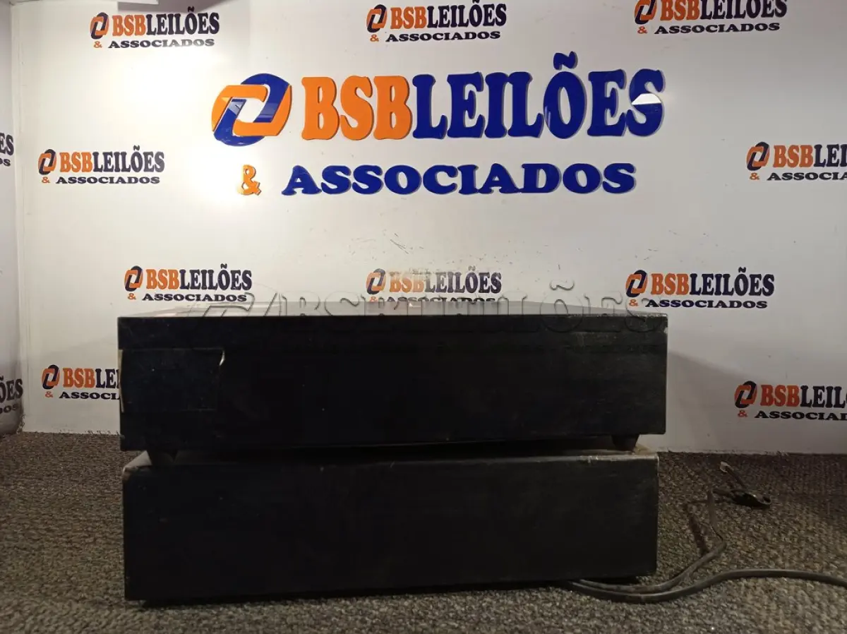 LOTE 302 - 02 CAIXAS REGISTRADORAS. (NO ESTADO) ATENÇÃO! FAZER A VISITAÇÃO ANTES DE ARREMATAR, NÃO SABEMOS SE FUNCIONA. LEILÃO NÃO TEM GARANTIA E NEM DEVOLUÇÃO, SUJEITO A POSSÍVEIS AVARIAS VISÍVEIS/OCULTAS E/OU AUSÊNCIA DE COMPONENTES.