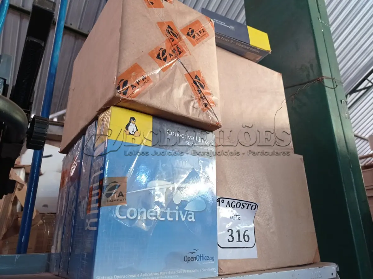 LOTE 316 - 01 LOTE COM VÁRIOS KITS DE SISTEMA OPERACIONAL E APLICATIVOS PARA ESTAÇÕES DE TRABALHO E SERVIDORES. (NO ESTADO) ATENÇÃO! FAZER A VISITAÇÃO ANTES DE ARREMATAR, NÃO SABEMOS SE FUNCIONA. LEILÃO NÃO TEM GARANTIA E NEM DEVOLUÇÃO, SUJEITO A POSSÍVEIS AVARIAS VISÍVEIS/OCULTAS E/OU AUSÊNCIA DE COMPONENTES.