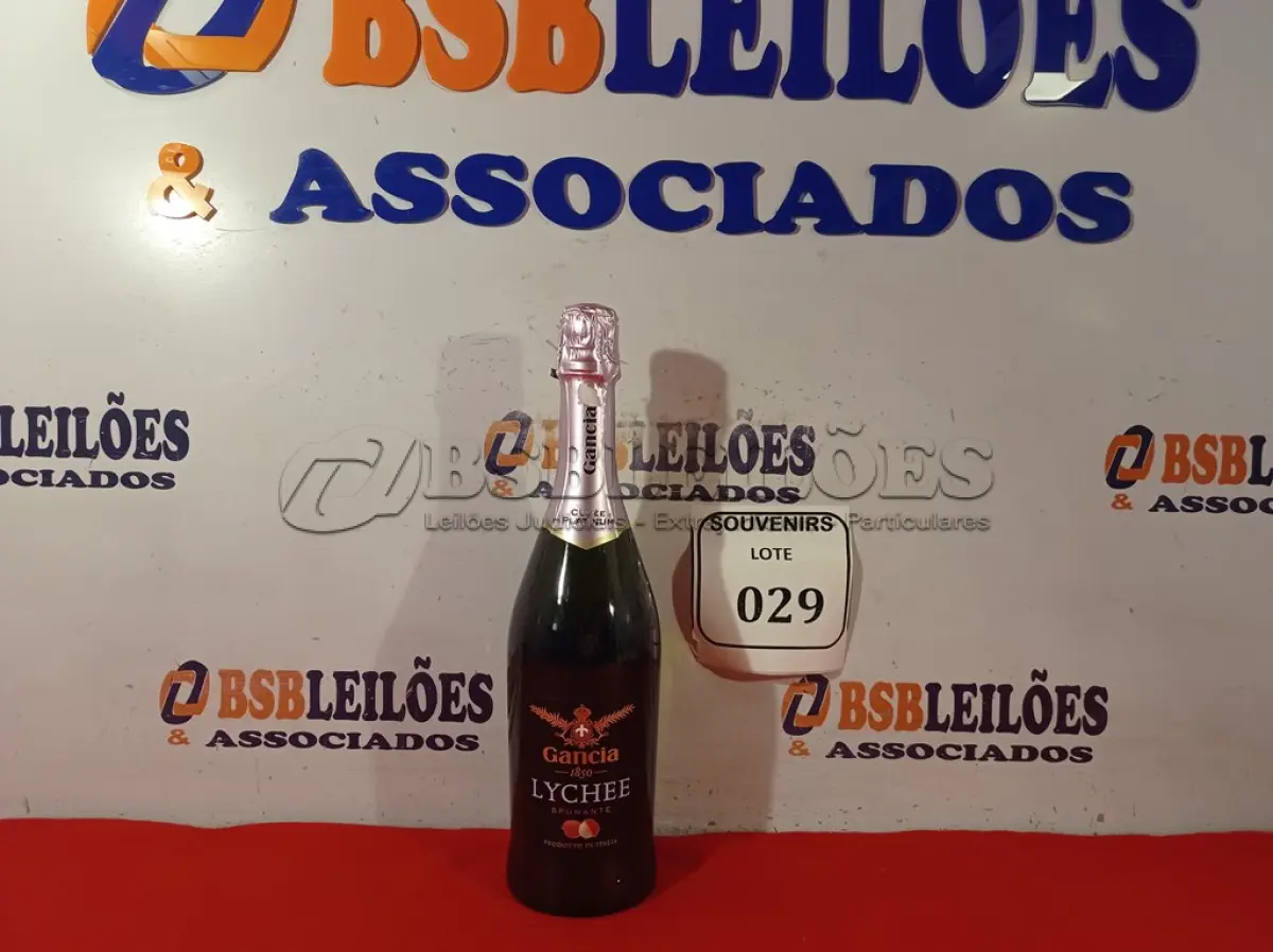 LOTE 029 - 01 GARRAFA DE ESPUMANTE GANCIA LYCHEE 750ML LACRADO. (NO ESTADO EM QUE SE ENCONTRA) ATENÇÃO! FAZER A VISITAÇÃO ANTES DE ARREMATAR, NÃO SABEMOS SE FUNCIONA. LEILÃO NÃO TEM GARANTIA E NEM DEVOLUÇÃO, SUJEITO A POSSÍVEIS AVARIAS VISÍVEIS/OCULTAS E/OU AUSÊNCIA DE COMPONENTES.  