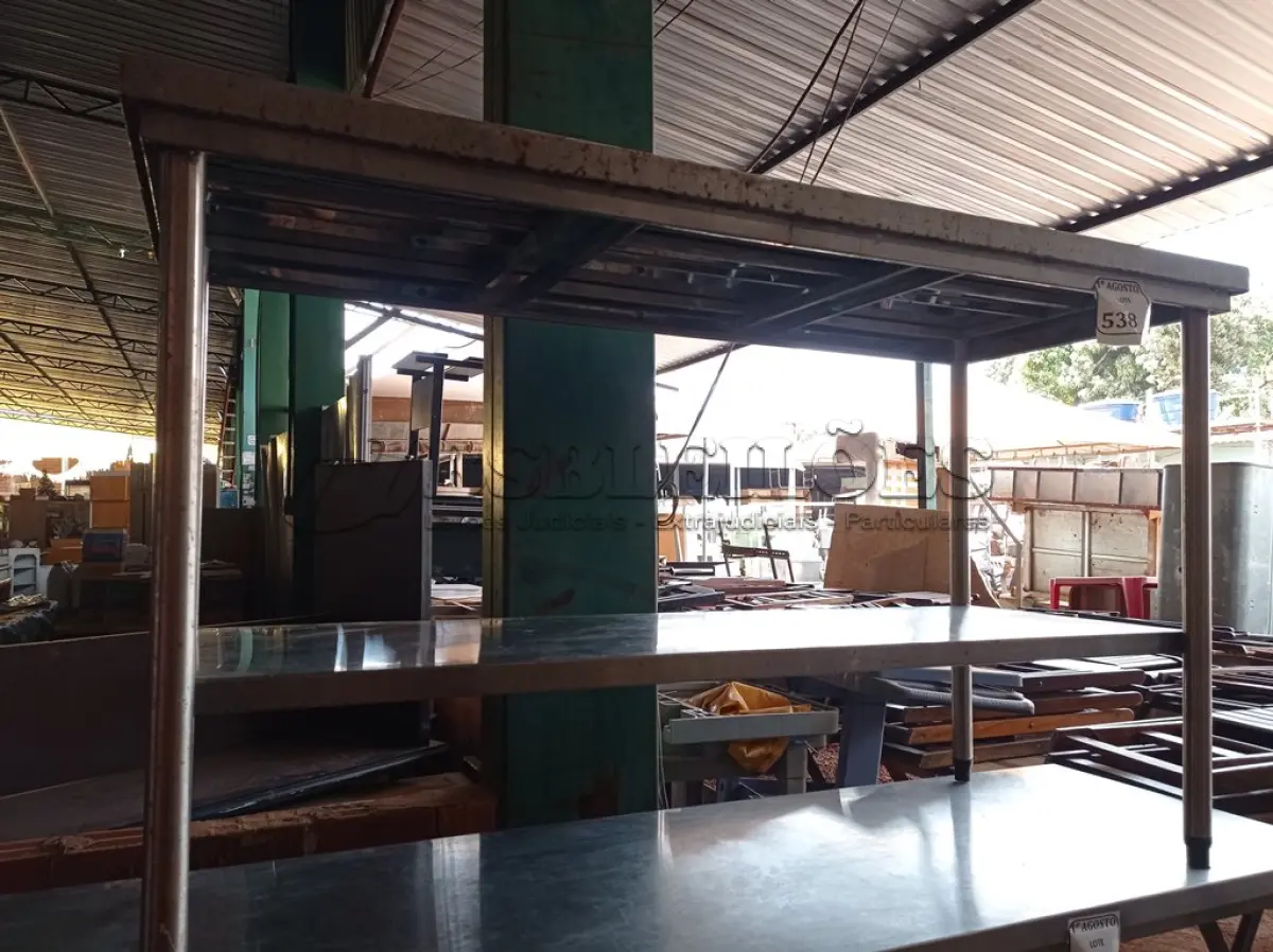 LOTE 538 - 01 BANCADA EM INOX. (NO ESTADO) ATENÇÃO! FAZER A VISITAÇÃO ANTES DE ARREMATAR, NÃO SABEMOS SE FUNCIONA. LEILÃO NÃO TEM GARANTIA E NEM DEVOLUÇÃO, SUJEITO A POSSÍVEIS AVARIAS VISÍVEIS/OCULTAS E/OU AUSÊNCIA DE COMPONENTES.