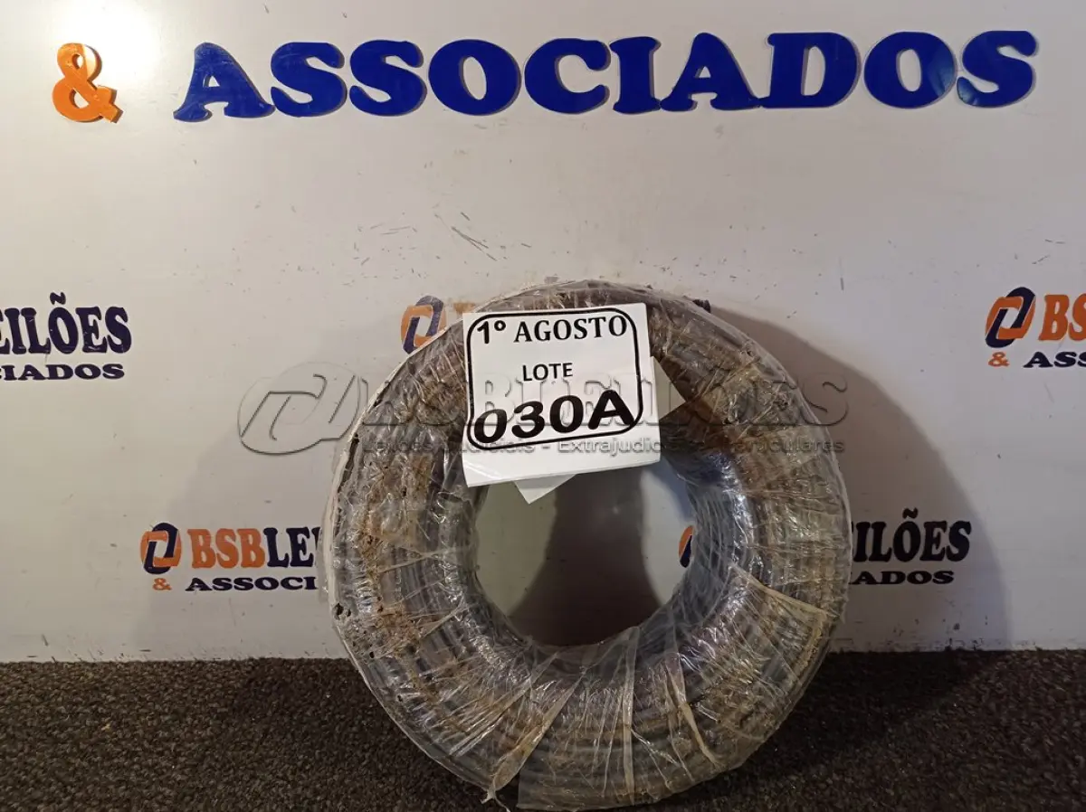 LOTE 030 - 01 ROLO DE CABO FLEXÍVEL 450/750VOLTS 1X10MM NA COR PRETA. (NO ESTADO) ATENÇÃO! FAZER A VISITAÇÃO ANTES DE ARREMATAR, NÃO SABEMOS SE FUNCIONA. LEILÃO NÃO TEM GARANTIA E NEM DEVOLUÇÃO, SUJEITO A POSSÍVEIS AVARIAS VISÍVEIS/OCULTAS E/OU AUSÊNCIA DE COMPONENTES.