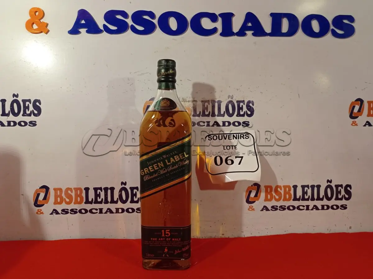 LOTE 067 - 01 GARRAFA DE WHISKY JOHNNIE WALKER GREEN LABEL 1L. (NO ESTADO EM QUE SE ENCONTRA) ATENÇÃO! FAZER A VISITAÇÃO ANTES DE ARREMATAR, NÃO SABEMOS SE FUNCIONA. LEILÃO NÃO TEM GARANTIA E NEM DEVOLUÇÃO, SUJEITO A POSSÍVEIS AVARIAS VISÍVEIS/OCULTAS E/OU AUSÊNCIA DE COMPONENTES.  