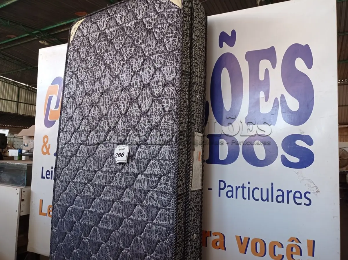 LOTE 266 - 01 COLCHÃO DE SOLTEIRO (TWIN MATTRESS). (NO ESTADO EM QUE SE ENCONTRA. SUJEITO A AVARIAS OCULTAS/VISÍVEIS.) AU2189N