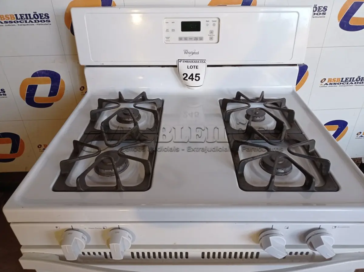 LOTE 245 - 01 FOGÃO 4 BOCAS WHIRLPOOL 115VOLTS(RANGE). (NO ESTADO EM QUE SE ENCONTRA. SUJEITO A AVARIAS OCULTAS/VISÍVEIS.) AV9630A