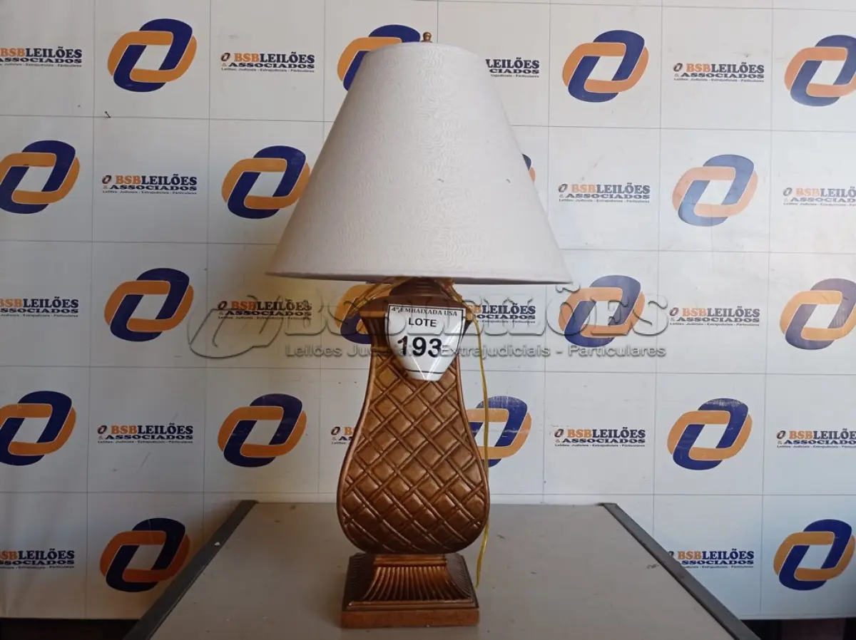 LOTE 193