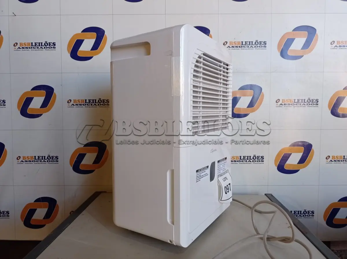 LOTE 097 - 01 DESUMIDIFICADOR DE AR MARCA CONFORT-AIRE 115V (DEHUMIDIFIER). (NO ESTADO EM QUE SE ENCONTRA. SUJEITO A AVARIAS OCULTAS/VISÍVEIS.) AU2140H