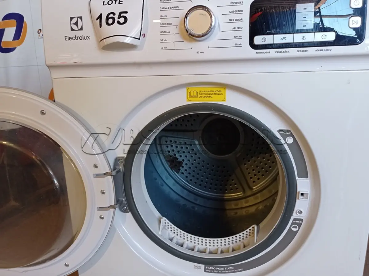 LOTE 165 - 01 SECADORA DE ROUPAS ELECTROLUX 11KG 220VOLTS (DRYER). (NO ESTADO EM QUE SE ENCONTRA. SUJEITO A AVARIAS OCULTAS/VISÍVEIS.) BF8678K