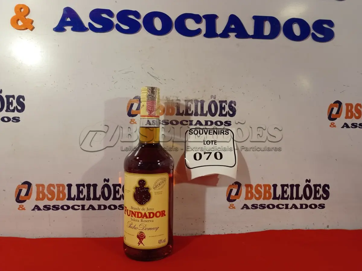 LOTE 070 - 01 GARRAFA DE CONHAQUE BRANDY FUNDADOR 750ML. (NO ESTADO EM QUE SE ENCONTRA) ATENÇÃO! FAZER A VISITAÇÃO ANTES DE ARREMATAR, NÃO SABEMOS SE FUNCIONA. LEILÃO NÃO TEM GARANTIA E NEM DEVOLUÇÃO, SUJEITO A POSSÍVEIS AVARIAS VISÍVEIS/OCULTAS E/OU AUSÊNCIA DE COMPONENTES.  