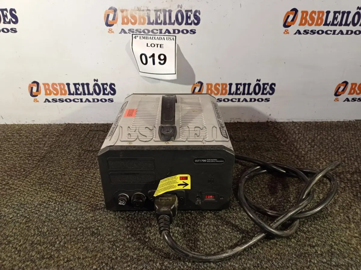 LOTE 019 - 01 TRANSFORMADOR ULT1700, 20A(120V) /10A (230V) COM CABO MARCA KRIEGER (TRANSFORMERS). (NO ESTADO EM QUE SE ENCONTRA. SUJEITO A AVARIAS OCULTAS/VISÍVEIS.)0000089