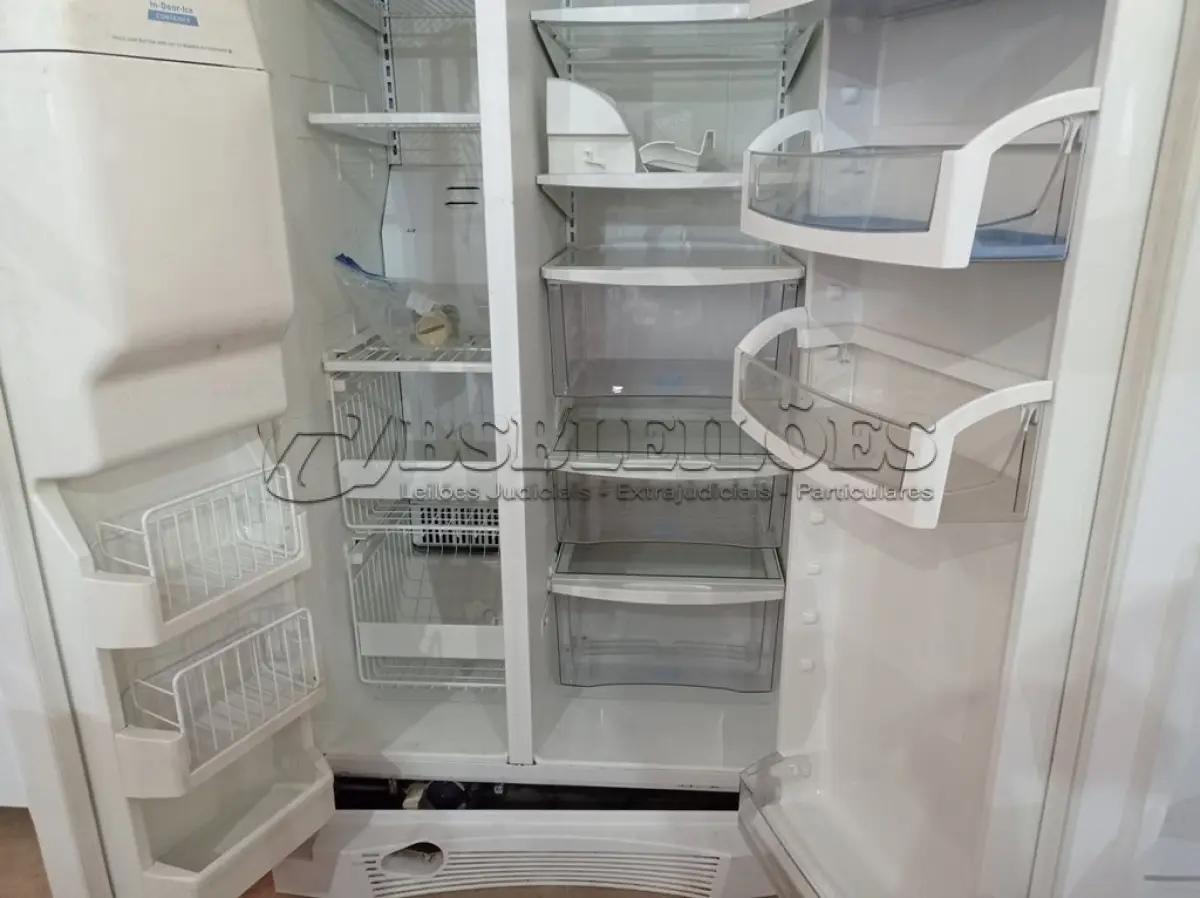 LOTE 265 - 01 GELADEIRA 2 PORTAS WHIRLPOOL 115VOLTS MOD: GS6NEXRO02 (REFRIGERATOR). (NO ESTADO EM QUE SE ENCONTRA. SUJEITO A AVARIAS OCULTAS/VISÍVEIS.) BF8593K
