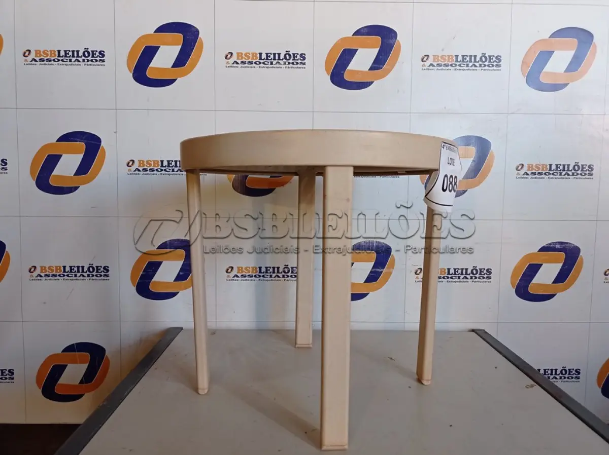 LOTE 088 - 01 MESINHA DE CENTO PARA PISCINA EM ALUMÍNIO (TABLE, GARDEN). (NO ESTADO EM QUE SE ENCONTRA. SUJEITO A AVARIAS OCULTAS/VISÍVEIS.) BF8568P