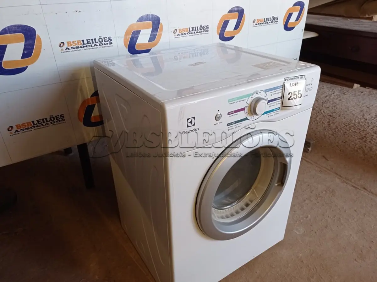 LOTE 255 - 01 SECADORA DE ROUPAS ELECTROLUX 10KG 220VOLTS (DRYER). (NO ESTADO EM QUE SE ENCONTRA. SUJEITO A AVARIAS OCULTAS/VISÍVEIS.) AV9622L
