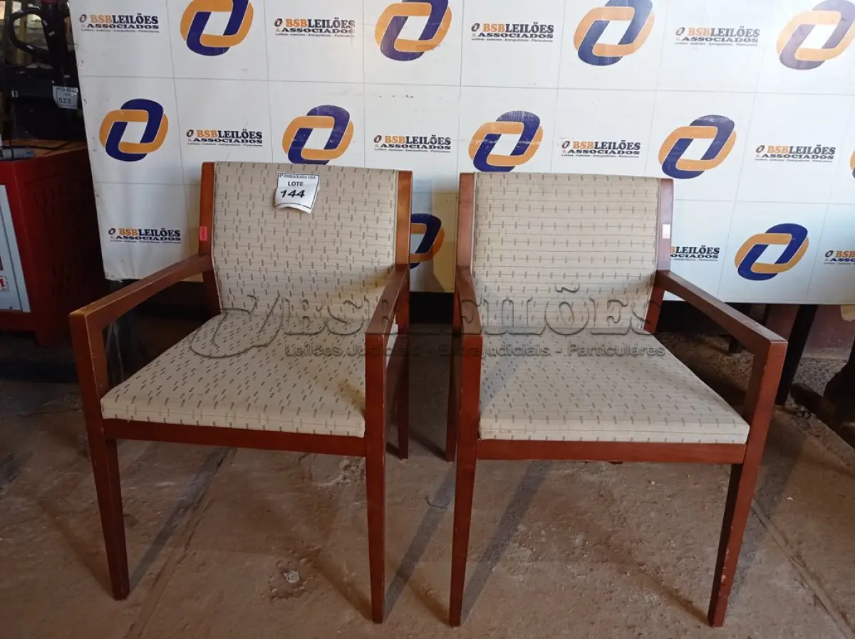 LOTE 144