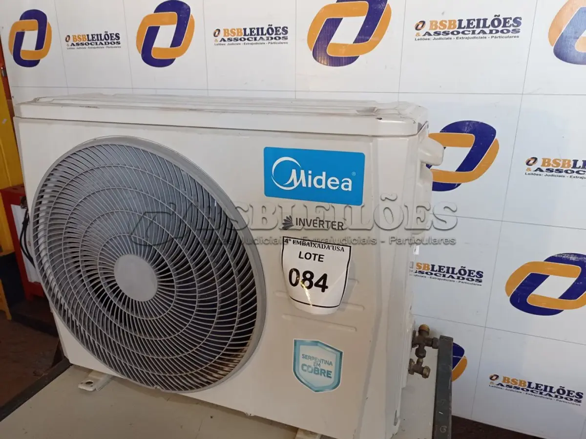 LOTE 084 - 01 CONDENSADORA DE AR MIDEA DE 12000BTUS. (CONDENSATORS).  (NO ESTADO EM QUE SE ENCONTRA. SUJEITO A AVARIAS OCULTAS/VISÍVEIS.)0000092
