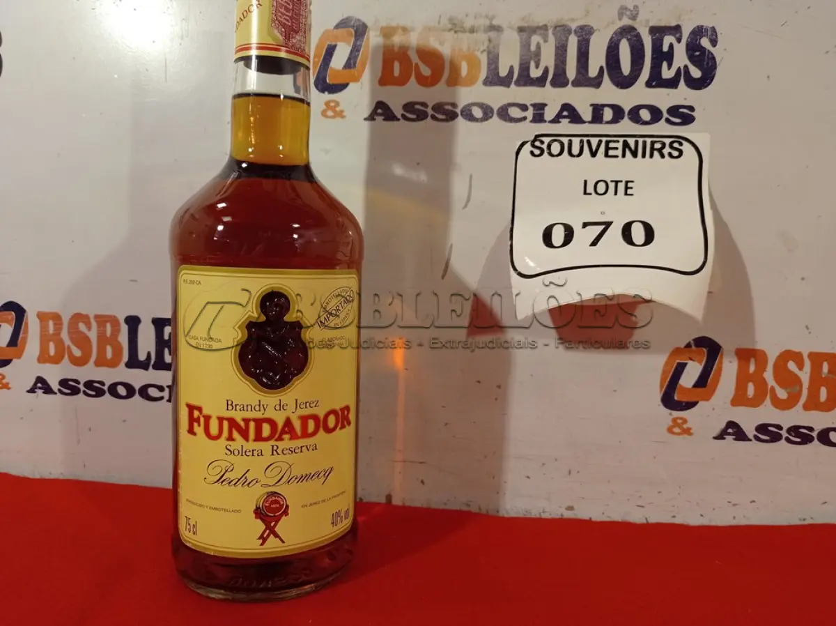 LOTE 070 - 01 GARRAFA DE CONHAQUE BRANDY FUNDADOR 750ML. (NO ESTADO EM QUE SE ENCONTRA) ATENÇÃO! FAZER A VISITAÇÃO ANTES DE ARREMATAR, NÃO SABEMOS SE FUNCIONA. LEILÃO NÃO TEM GARANTIA E NEM DEVOLUÇÃO, SUJEITO A POSSÍVEIS AVARIAS VISÍVEIS/OCULTAS E/OU AUSÊNCIA DE COMPONENTES.  