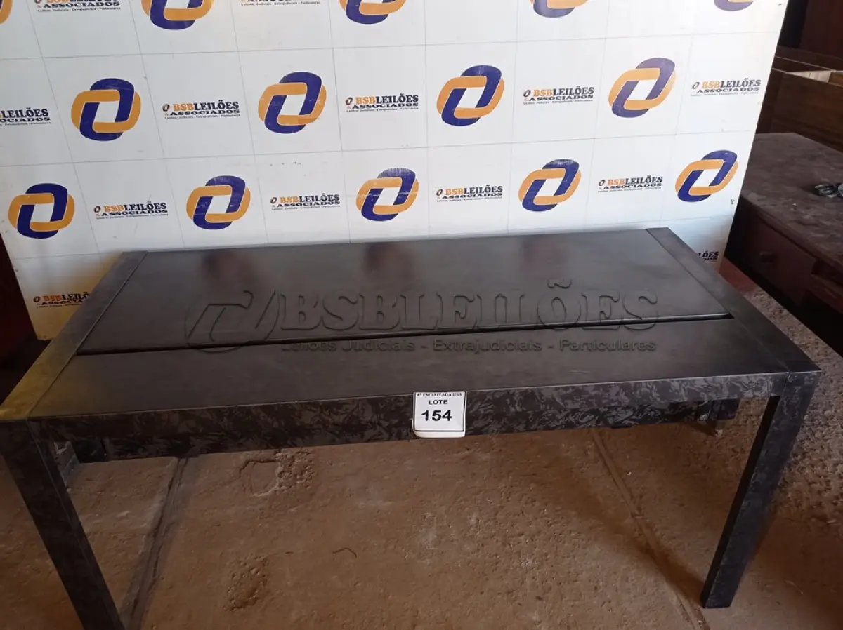 LOTE 154 - 01 MESA EM FERRO PARA ESCRITÓRIO (OFFICE DESK). (NO ESTADO EM QUE SE ENCONTRA. SUJEITO A AVARIAS OCULTAS/VISÍVEIS.)0000079