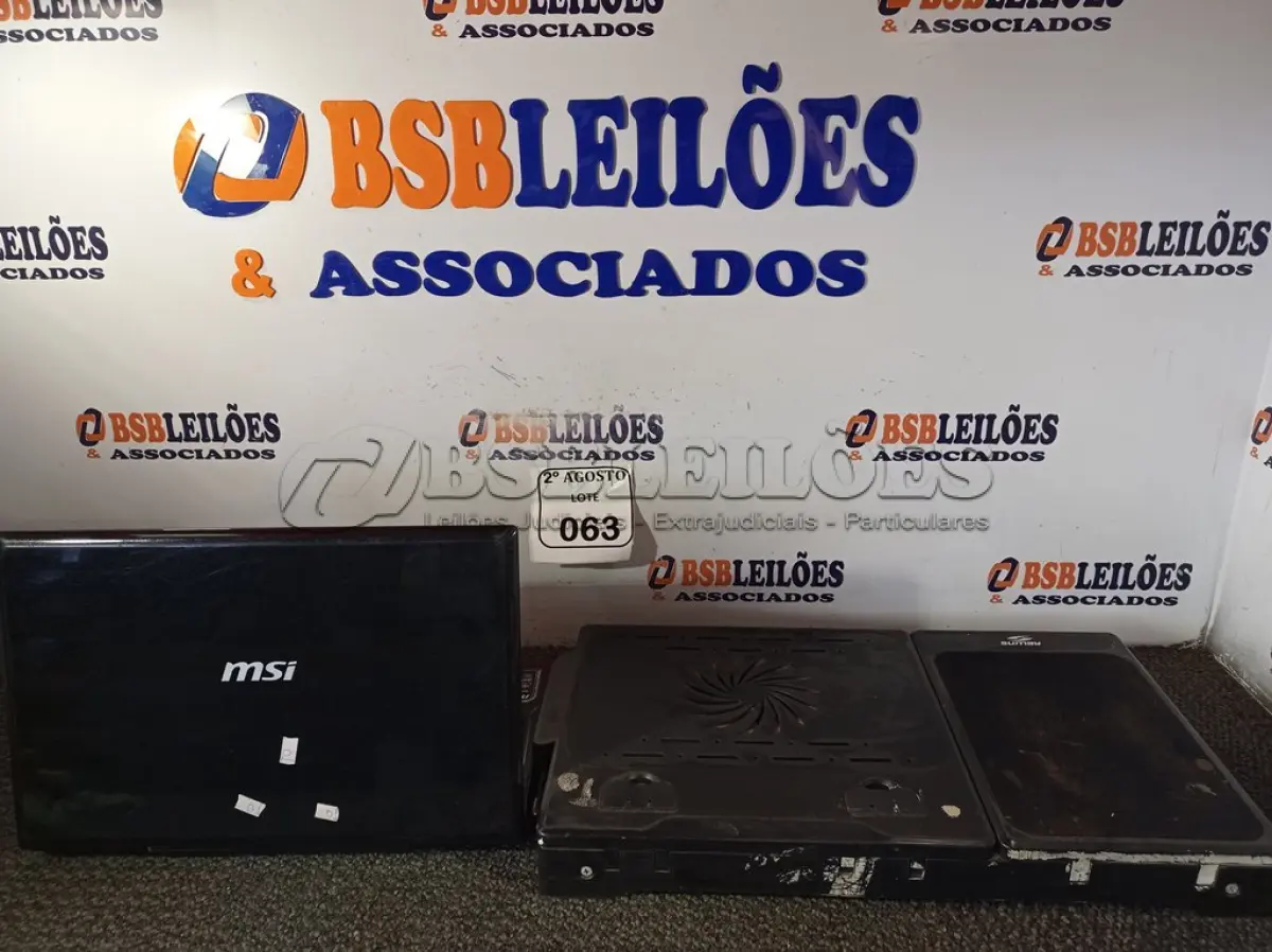 LOTE 063 - 01 BASE PARA NOTEBOOK COM 01 COOLER E 01 NOTEBOOK MARCA MSI. (NO ESTADO) ATENÇÃO! FAZER A VISITAÇÃO ANTES DE ARREMATAR, NÃO SABEMOS SE FUNCIONA. LEILÃO NÃO TEM GARANTIA E NEM DEVOLUÇÃO, SUJEITO A POSSÍVEIS AVARIAS VISÍVEIS/OCULTAS E/OU AUSÊNCIA DE COMPONENTES.   