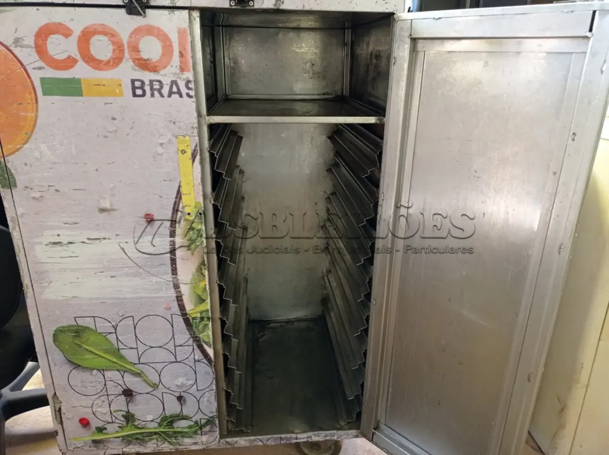 LOTE 243 - 01 CARRINHO PARA FRIOS EM INOX. (NO ESTADO) ATENÇÃO! FAZER A VISITAÇÃO ANTES DE ARREMATAR, NÃO SABEMOS SE FUNCIONA. LEILÃO NÃO TEM GARANTIA E NEM DEVOLUÇÃO, SUJEITO A POSSÍVEIS AVARIAS VISÍVEIS/OCULTAS E/OU AUSÊNCIA DE COMPONENTES.