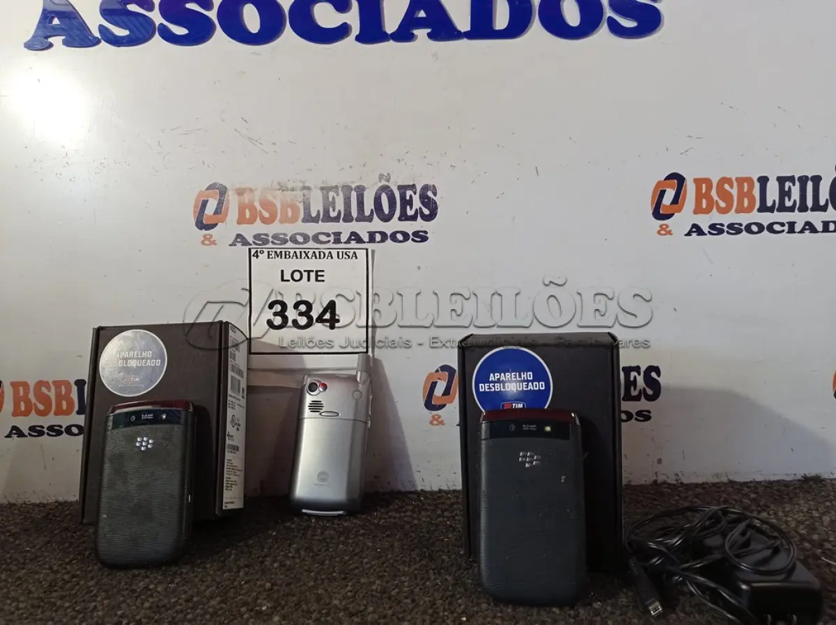 LOTE 334 - 03 APARELHOS SENDO 02 BLACKBERRY 01 PALM ONE (OLD CELPHONES) (NO ESTADO EM QUE SE ENCONTRA. SUJEITO A AVARIAS OCULTAS/VISÍVEIS.)0000045