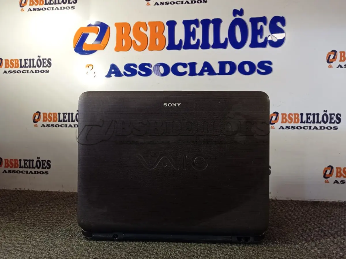 LOTE 031 - 01 NOTEBOOK MARCA SONY DE MODELO VGN-NR180E SEM FONTE. (NO ESTADO) ATENÇÃO! FAZER A VISITAÇÃO ANTES DE ARREMATAR, NÃO SABEMOS SE FUNCIONA. LEILÃO NÃO TEM GARANTIA E NEM DEVOLUÇÃO, SUJEITO A POSSÍVEIS AVARIAS VISÍVEIS/OCULTAS E/OU AUSÊNCIA DE COMPONENTES.