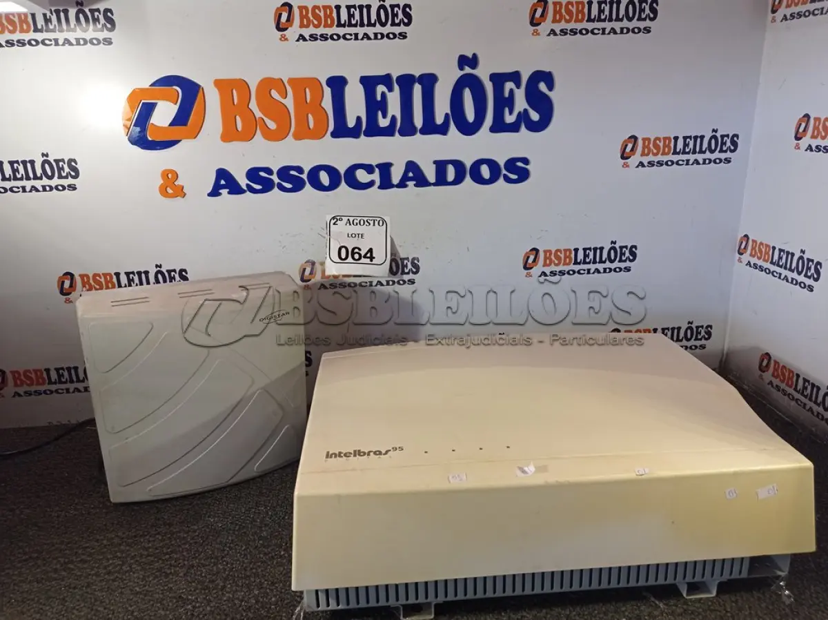 LOTE 064 - 02 CENTRAIS TELEFÔNICAS MARCAS E MODELOS DIVERSOS. (NO ESTADO) ATENÇÃO! FAZER A VISITAÇÃO ANTES DE ARREMATAR, NÃO SABEMOS SE FUNCIONA. LEILÃO NÃO TEM GARANTIA E NEM DEVOLUÇÃO, SUJEITO A POSSÍVEIS AVARIAS VISÍVEIS/OCULTAS E/OU AUSÊNCIA DE COMPONENTES.