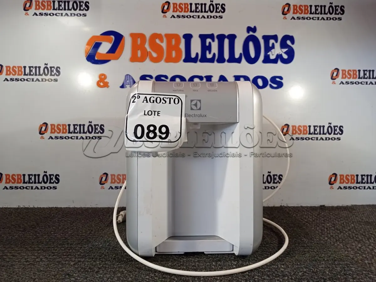 LOTE 089 - 01 PURIFICADOR DE ÁGUA MARCA ELECTROLUX.  (NO ESTADO) ATENÇÃO! FAZER A VISITAÇÃO ANTES DE ARREMATAR, NÃO SABEMOS SE FUNCIONA. LEILÃO NÃO TEM GARANTIA E NEM DEVOLUÇÃO, SUJEITO A POSSÍVEIS AVARIAS VISÍVEIS/OCULTAS E/OU AUSÊNCIA DE COMPONENTES.