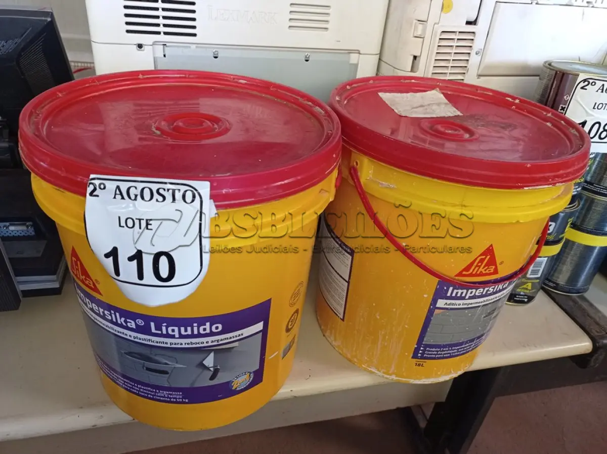LOTE 110 - 02 BALDES DE IMPERSIKA LÍQUIDO ADITIVO PLASTIFICANTE PARA ARGAMASSA DE ASSENTAMENTO E REBOCO, 18 LITROS CADA. (NO ESTADO) ATENÇÃO! FAZER A VISITAÇÃO ANTES DE ARREMATAR, NÃO SABEMOS SE FUNCIONA. LEILÃO NÃO TEM GARANTIA E NEM DEVOLUÇÃO, SUJEITO A POSSÍVEIS AVARIAS VISÍVEIS/OCULTAS E/OU AUSÊNCIA DE COMPONENTES.