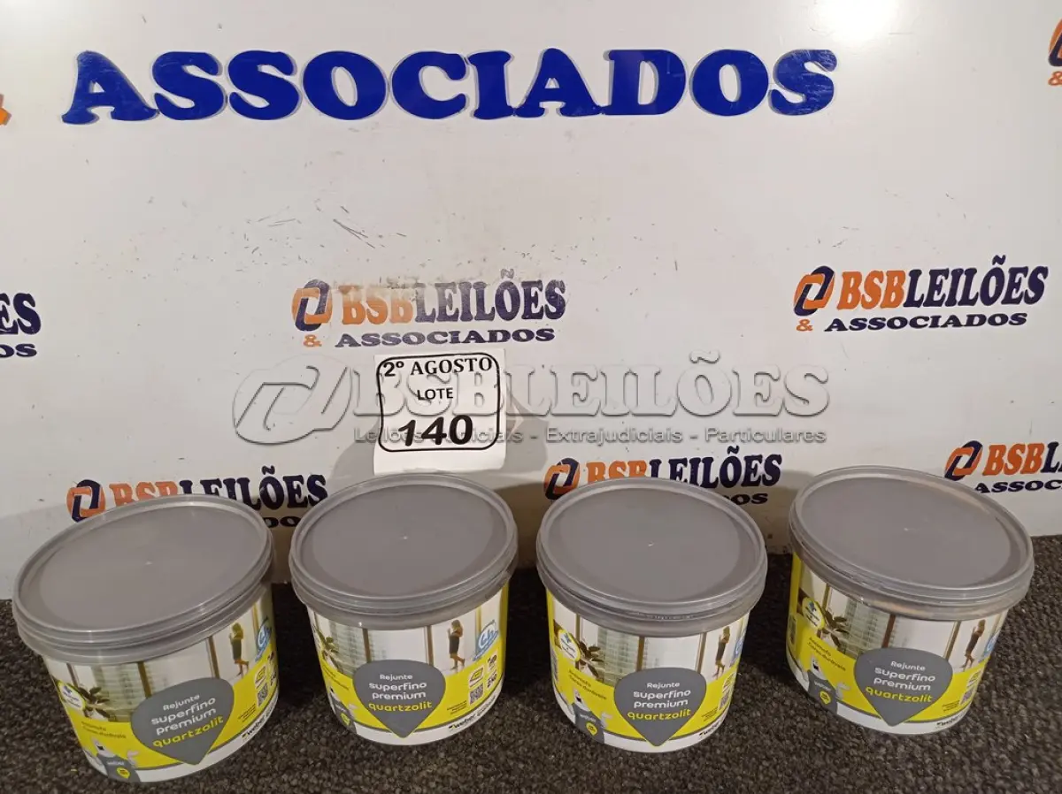 LOTE 140 - 04 POTES DE REJUNTE SUPERFINO PREMIUM QUARTZOLIT DE 2KG CADA. (NO ESTADO) ATENÇÃO! FAZER A VISITAÇÃO ANTES DE ARREMATAR, NÃO SABEMOS SE FUNCIONA. LEILÃO NÃO TEM GARANTIA E NEM DEVOLUÇÃO, SUJEITO A POSSÍVEIS AVARIAS VISÍVEIS/OCULTAS E/OU AUSÊNCIA DE COMPONENTES.