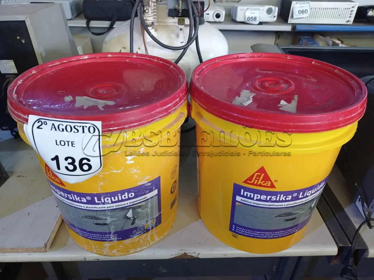 LOTE 136 - 02 BALDES DE IMPERSIKA LÍQUIDO ADITIVO PLASTIFICANTE PARA ARGAMASSA DE ASSENTAMENTO E REBOCO, 18 LITROS CADA. (NO ESTADO) ATENÇÃO! FAZER A VISITAÇÃO ANTES DE ARREMATAR, NÃO SABEMOS SE FUNCIONA. LEILÃO NÃO TEM GARANTIA E NEM DEVOLUÇÃO, SUJEITO A POSSÍVEIS AVARIAS VISÍVEIS/OCULTAS E/OU AUSÊNCIA DE COMPONENTES.