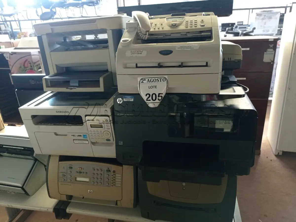 LOTE 205 - 09 IMPRESSORAS MARCAS E MODELOS DIVERSOS E 01 APARELHO DE FAX. (NO ESTADO) ATENÇÃO! FAZER A VISITAÇÃO ANTES DE ARREMATAR, NÃO SABEMOS SE FUNCIONA. LEILÃO NÃO TEM GARANTIA E NEM DEVOLUÇÃO, SUJEITO A POSSÍVEIS AVARIAS VISÍVEIS/OCULTAS E/OU AUSÊNCIA DE COMPONENTES.