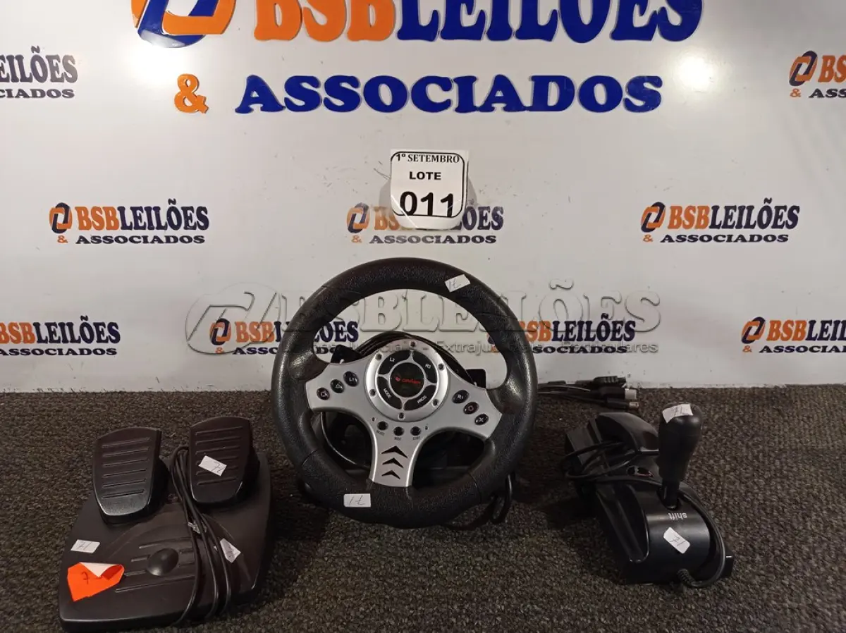 LOTE 011 - 01 KIT DE JOGO DE CORRIDA. (NO ESTADO) ATENÇÃO! FAZER A VISITAÇÃO ANTES DE ARREMATAR, NÃO SABEMOS SE FUNCIONA. LEILÃO NÃO TEM GARANTIA E NEM DEVOLUÇÃO, SUJEITO A POSSÍVEIS AVARIAS VISÍVEIS/OCULTAS E/OU AUSÊNCIA DE COMPONENTES.