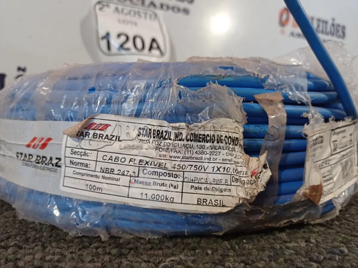 LOTE 120 - 01 ROLO DE FIO FLEXÍVEL 1X10,00MM NA COR AZUL. (NO ESTADO) ATENÇÃO! FAZER A VISITAÇÃO ANTES DE ARREMATAR, NÃO SABEMOS SE FUNCIONA. LEILÃO NÃO TEM GARANTIA E NEM DEVOLUÇÃO, SUJEITO A POSSÍVEIS AVARIAS VISÍVEIS/OCULTAS E/OU AUSÊNCIA DE COMPONENTES.