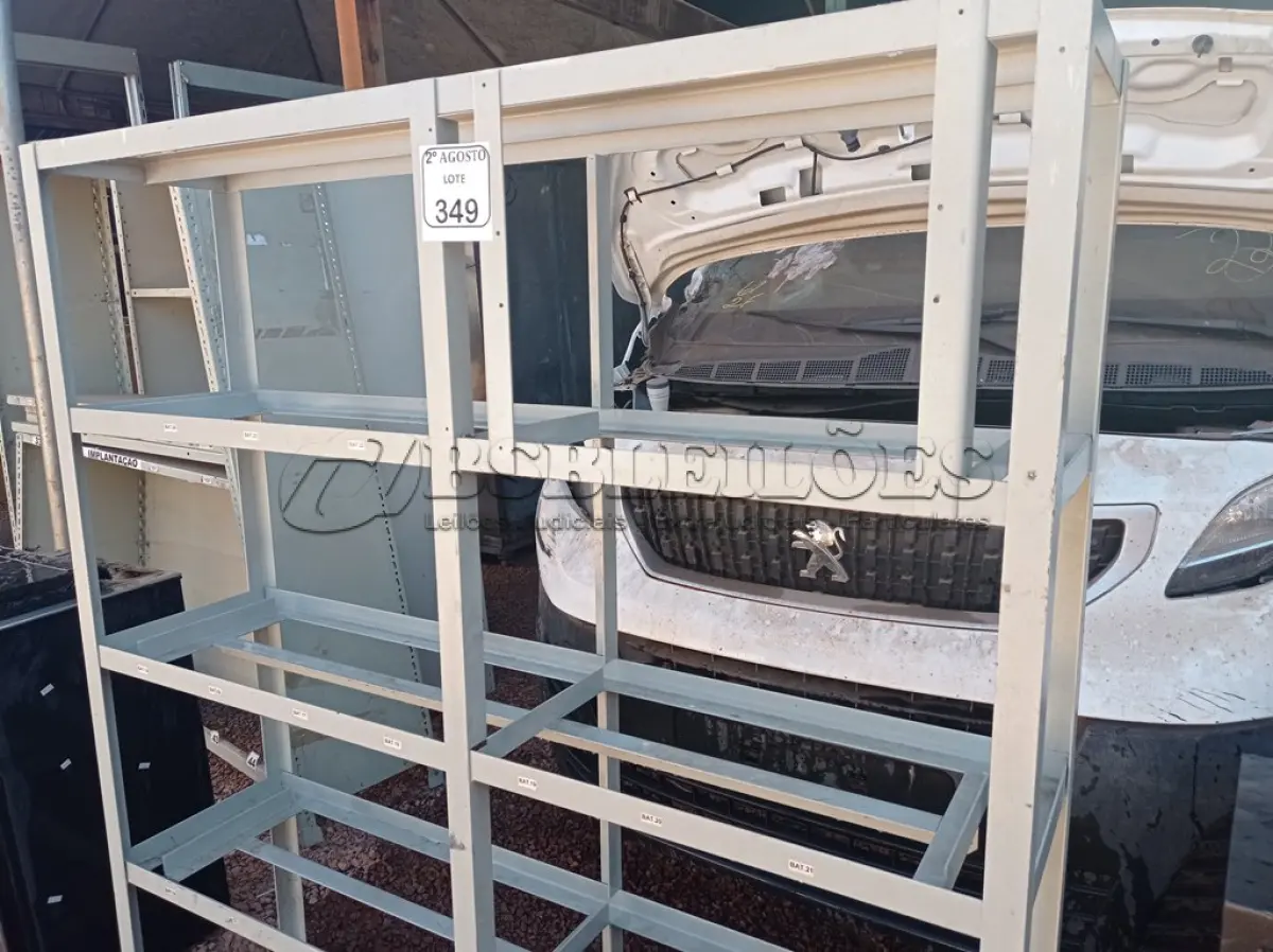 LOTE 349 - 01 ESTANTE EM FERRO. (NO ESTADO) ATENÇÃO! FAZER A VISITAÇÃO ANTES DE ARREMATAR, NÃO SABEMOS SE FUNCIONA. LEILÃO NÃO TEM GARANTIA E NEM DEVOLUÇÃO, SUJEITO A POSSÍVEIS AVARIAS VISÍVEIS/OCULTAS E/OU AUSÊNCIA DE COMPONENTES.
