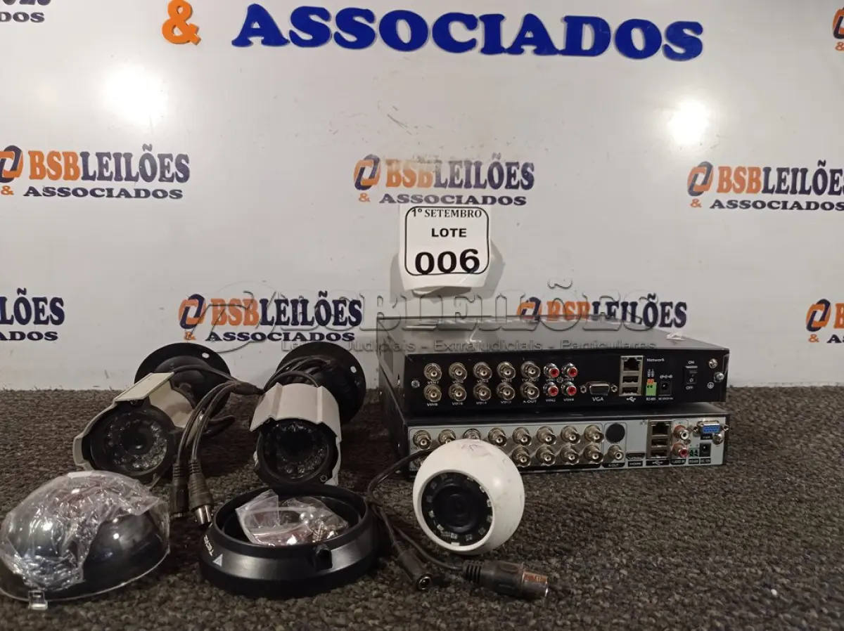 LOTE 006 - 02 DVRS MARCAS E MODELOS DIVERSOS, 04 CÂMERAS DE SEGURANÇA DIVERSAS. (NO ESTADO) ATENÇÃO! FAZER A VISITAÇÃO ANTES DE ARREMATAR, NÃO SABEMOS SE FUNCIONA. LEILÃO NÃO TEM GARANTIA E NEM DEVOLUÇÃO, SUJEITO A POSSÍVEIS AVARIAS VISÍVEIS/OCULTAS E/OU AUSÊNCIA DE COMPONENTES.