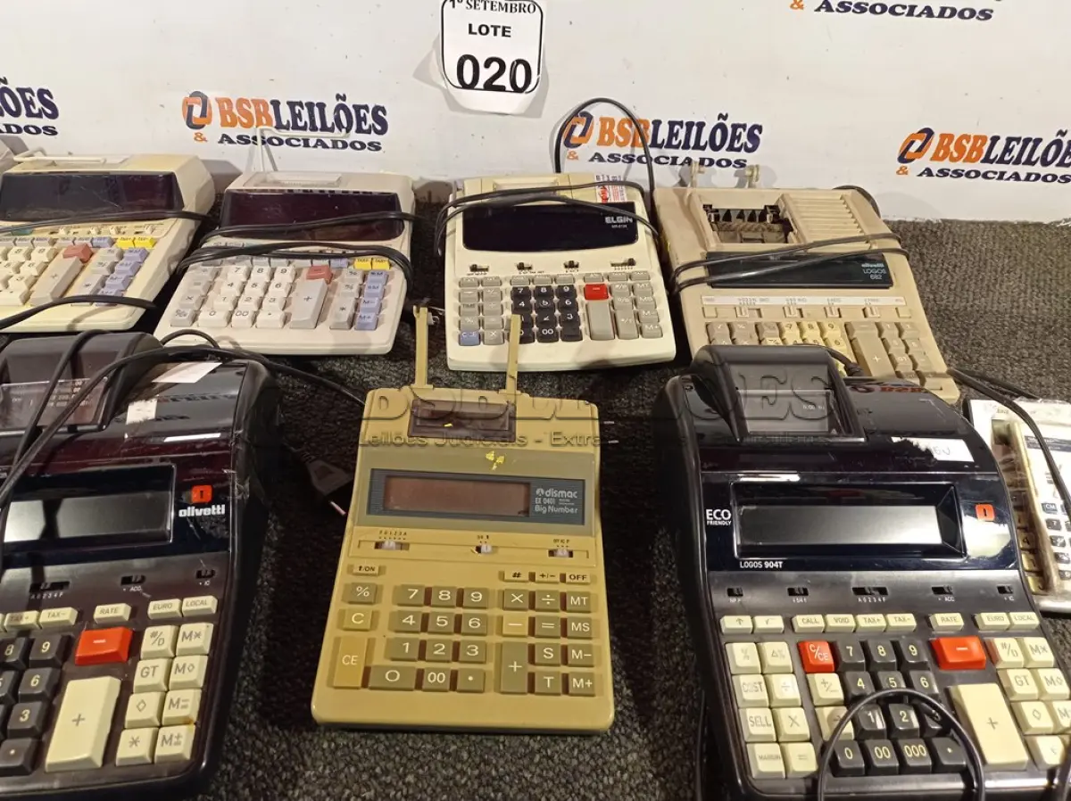 LOTE 020 - 01 LOTE COM CALCULADORAS MARCAS E MODELOS DIVERSOS. (NO ESTADO) ATENÇÃO! FAZER A VISITAÇÃO ANTES DE ARREMATAR, NÃO SABEMOS SE FUNCIONA. LEILÃO NÃO TEM GARANTIA E NEM DEVOLUÇÃO, SUJEITO A POSSÍVEIS AVARIAS VISÍVEIS/OCULTAS E/OU AUSÊNCIA DE COMPONENTES.