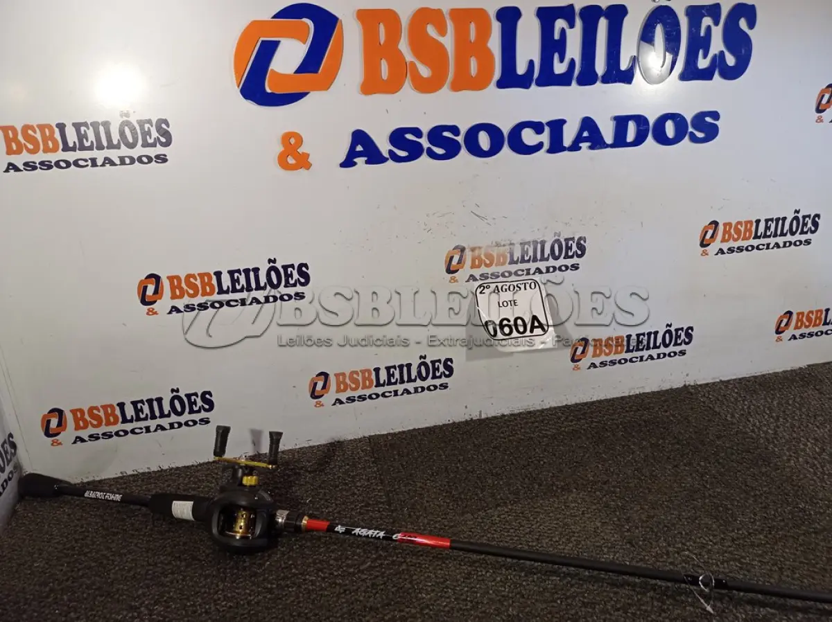 LOTE 060 - 01 CARRETILHA PARA PESCA JOYFOX LADO (RIGHT) COM VARA. (NO ESTADO) ATENÇÃO! FAZER A VISITAÇÃO ANTES DE ARREMATAR, NÃO SABEMOS SE FUNCIONA. LEILÃO NÃO TEM GARANTIA E NEM DEVOLUÇÃO, SUJEITO A POSSÍVEIS AVARIAS VISÍVEIS/OCULTAS E/OU AUSÊNCIA DE COMPONENTES.