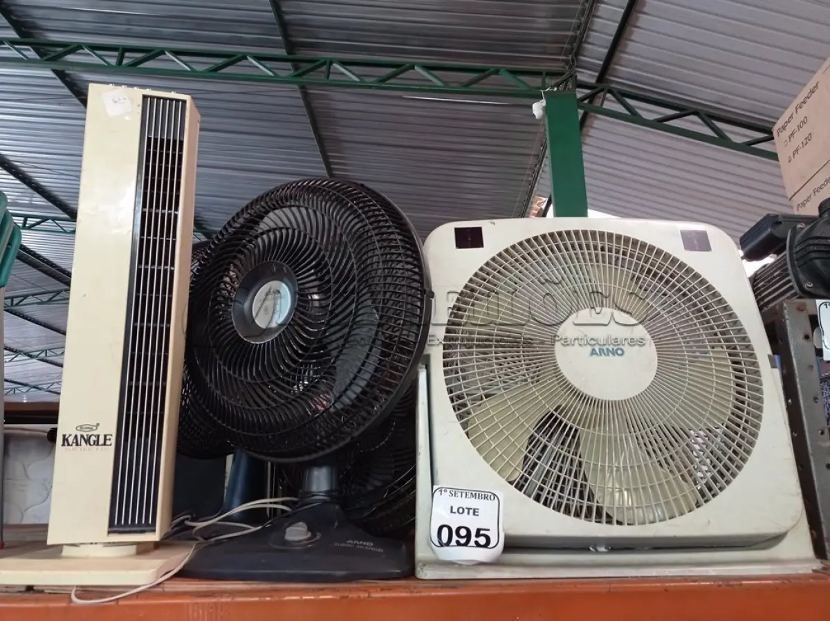 LOTE 095 - 01 LOTE COM VÁRIOS VENTILADORES, MARCAS E MODELOS DIVERSOS COM AVARIAS. (NO ESTADO) ATENÇÃO! FAZER A VISITAÇÃO ANTES DE ARREMATAR, NÃO SABEMOS SE FUNCIONA. LEILÃO NÃO TEM GARANTIA E NEM DEVOLUÇÃO, SUJEITO A POSSÍVEIS AVARIAS VISÍVEIS/OCULTAS E/OU AUSÊNCIA DE COMPONENTES.