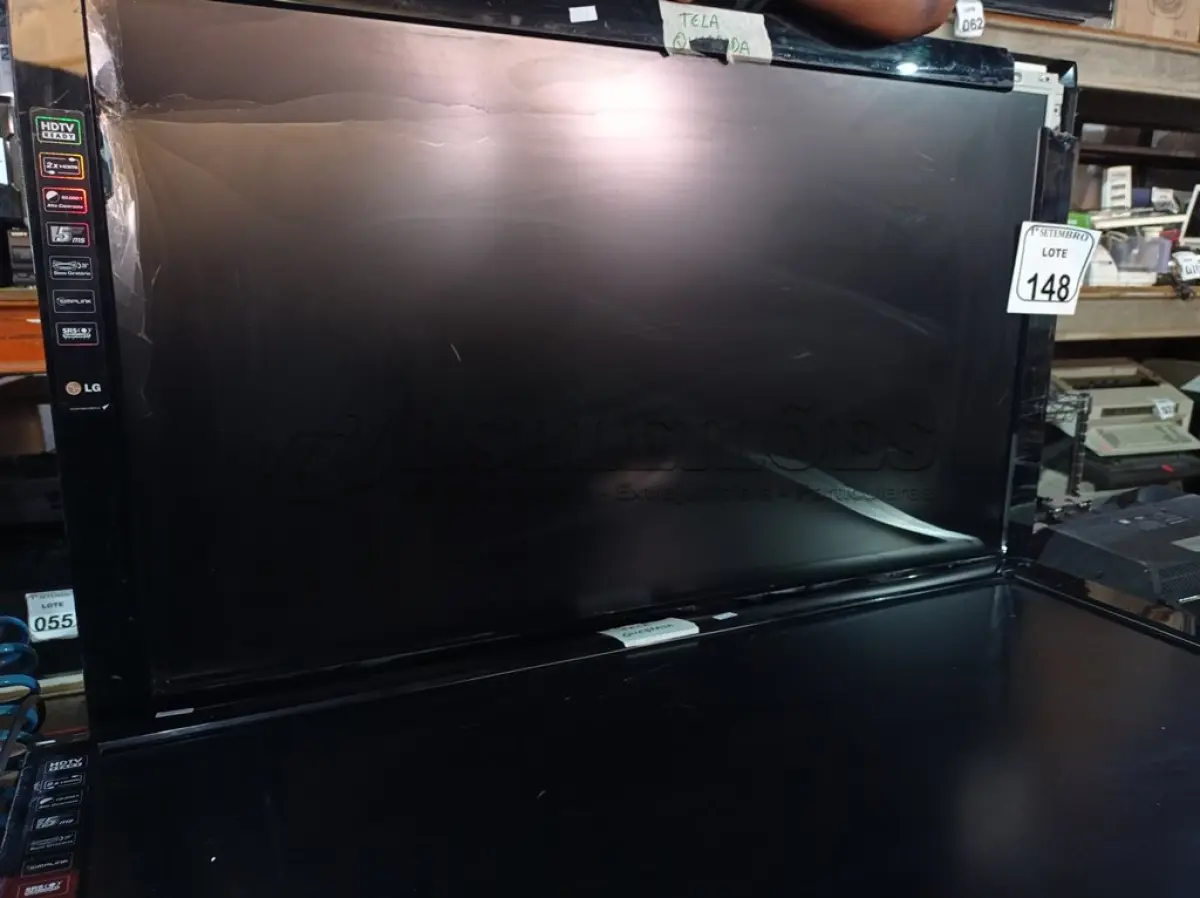 LOTE 148 - 02 TVS MARCA LG DE 42” POLEGADAS CADA PARA A RETIRADA DE PEÇAS.  (NO ESTADO) ATENÇÃO! FAZER A VISITAÇÃO ANTES DE ARREMATAR, NÃO SABEMOS SE FUNCIONA. LEILÃO NÃO TEM GARANTIA E NEM DEVOLUÇÃO, SUJEITO A POSSÍVEIS AVARIAS VISÍVEIS/OCULTAS E/OU AUSÊNCIA DE COMPONENTES.