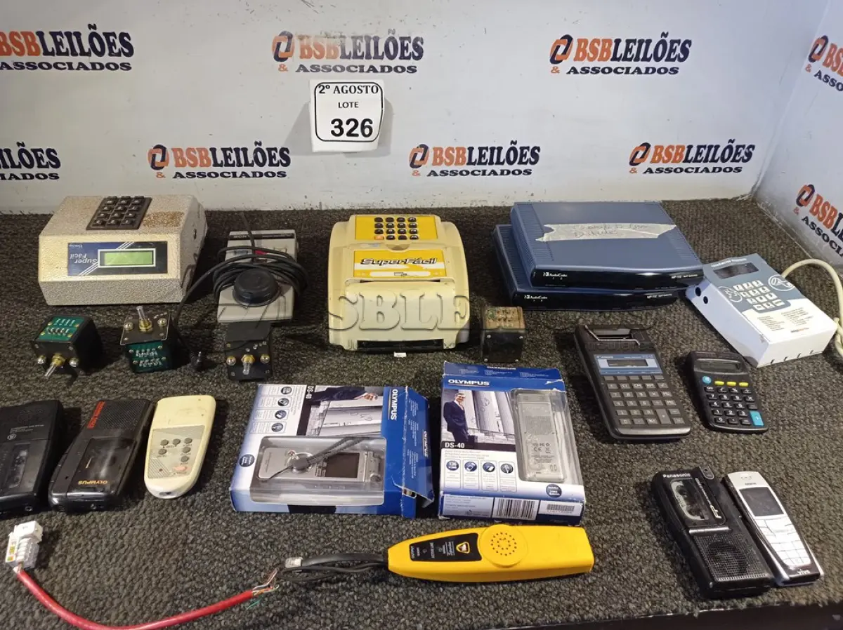 LOTE 326 - 01 LOTE COM ELETRÔNICOS DE MARCAS E MODELOS DIVERSOS. (NO ESTADO) ATENÇÃO! FAZER A VISITAÇÃO ANTES DE ARREMATAR, NÃO SABEMOS SE FUNCIONA. LEILÃO NÃO TEM GARANTIA E NEM DEVOLUÇÃO, SUJEITO A POSSÍVEIS AVARIAS VISÍVEIS/OCULTAS E/OU AUSÊNCIA DE COMPONENTES.