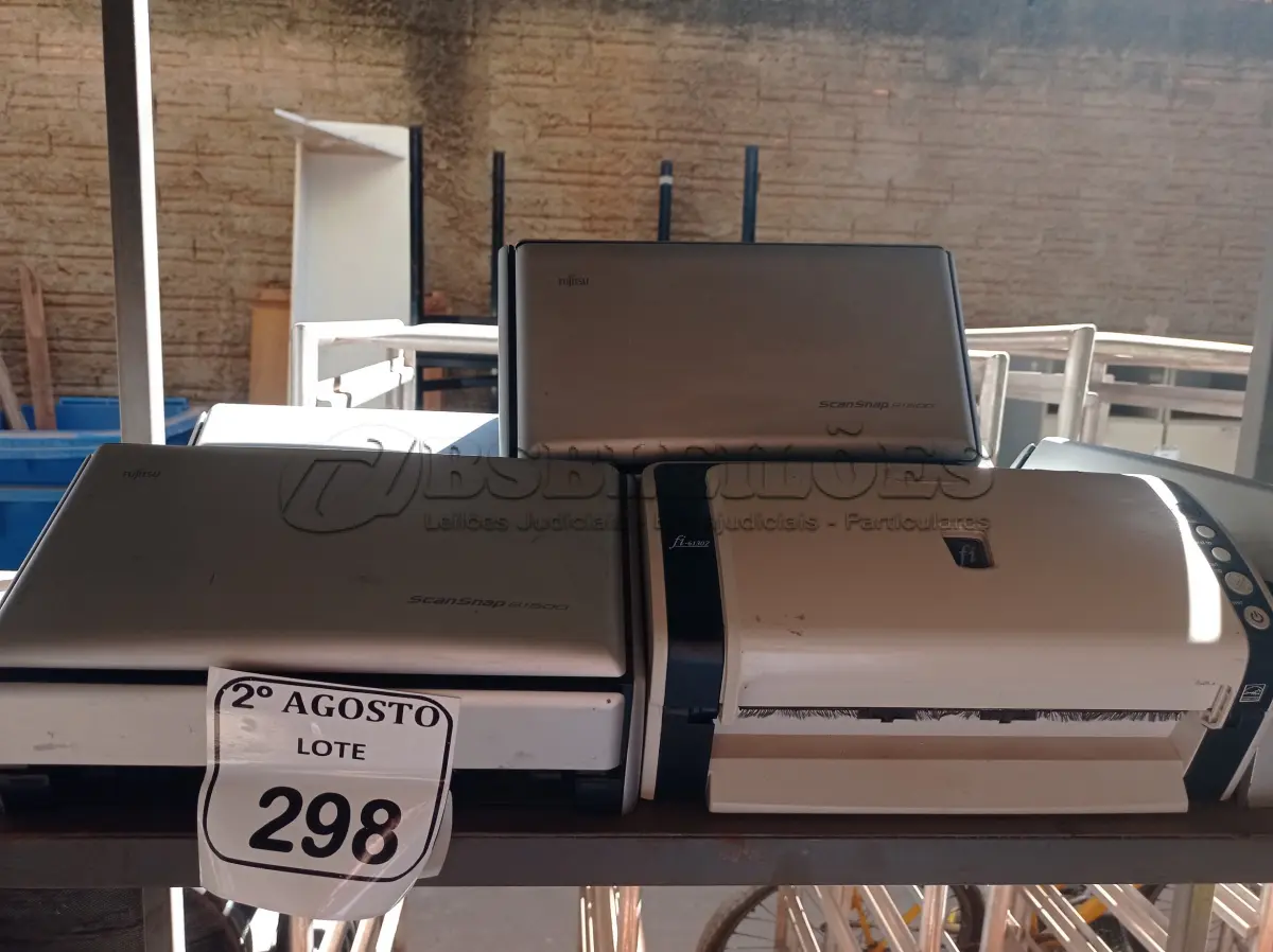 LOTE 298 - 06 SCANNERS MARCAS E MODELOS DIVERSOS. (NO ESTADO) ATENÇÃO! FAZER A VISITAÇÃO ANTES DE ARREMATAR, NÃO SABEMOS SE FUNCIONA. LEILÃO NÃO TEM GARANTIA E NEM DEVOLUÇÃO, SUJEITO A POSSÍVEIS AVARIAS VISÍVEIS/OCULTAS E/OU AUSÊNCIA DE COMPONENTES.