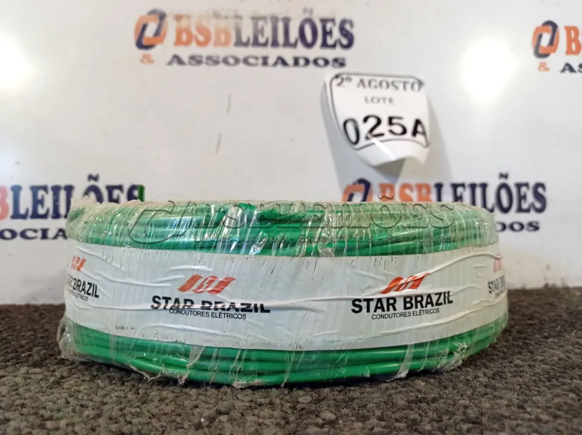 LOTE 025 - 01 ROLO DE FIO FLEXÍVEL 1X4,00MM NA COR VERDE. (NO ESTADO) ATENÇÃO! FAZER A VISITAÇÃO ANTES DE ARREMATAR, NÃO SABEMOS SE FUNCIONA. LEILÃO NÃO TEM GARANTIA E NEM DEVOLUÇÃO, SUJEITO A POSSÍVEIS AVARIAS VISÍVEIS/OCULTAS E/OU AUSÊNCIA DE COMPONENTES.