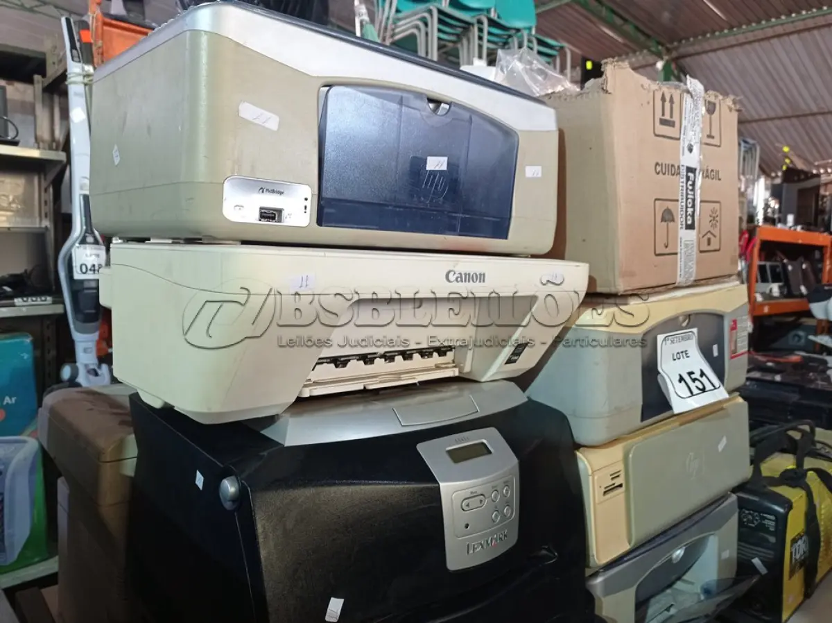 LOTE 151 - 13 IMPRESSORAS MARCAS E MODELOS DIVERSOS, 01 ESTABILIZADOR E DIVERSOS TONERS. (NO ESTADO) ATENÇÃO! FAZER A VISITAÇÃO ANTES DE ARREMATAR, NÃO SABEMOS SE FUNCIONA. LEILÃO NÃO TEM GARANTIA E NEM DEVOLUÇÃO, SUJEITO A POSSÍVEIS AVARIAS VISÍVEIS/OCULTAS E/OU AUSÊNCIA DE COMPONENTES.