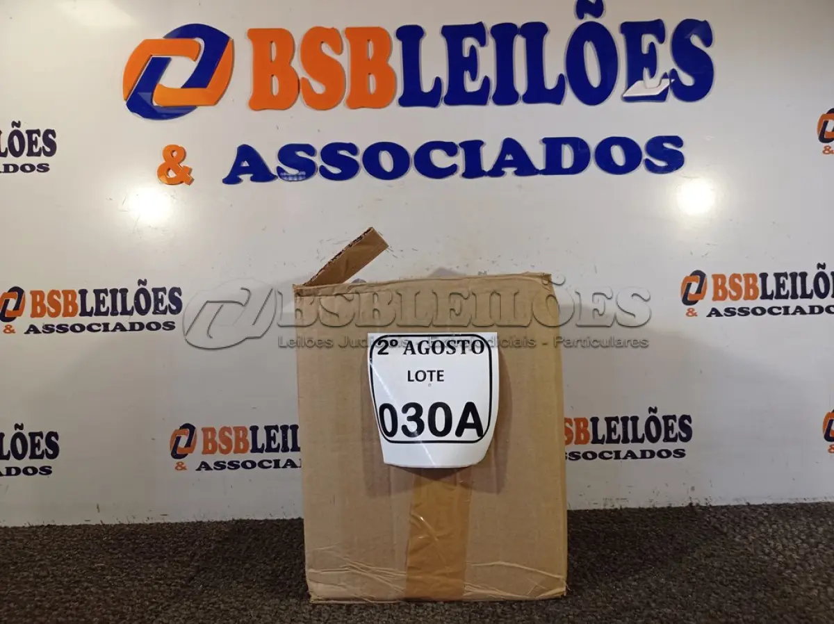 LOTE 030 - 01 CAIXA COM 12UNIDADES DE PU  NA COR BRANCA. (NO ESTADO) ATENÇÃO! FAZER A VISITAÇÃO ANTES DE ARREMATAR, NÃO SABEMOS SE FUNCIONA. LEILÃO NÃO TEM GARANTIA E NEM DEVOLUÇÃO, SUJEITO A POSSÍVEIS AVARIAS VISÍVEIS/OCULTAS E/OU AUSÊNCIA DE COMPONENTES.