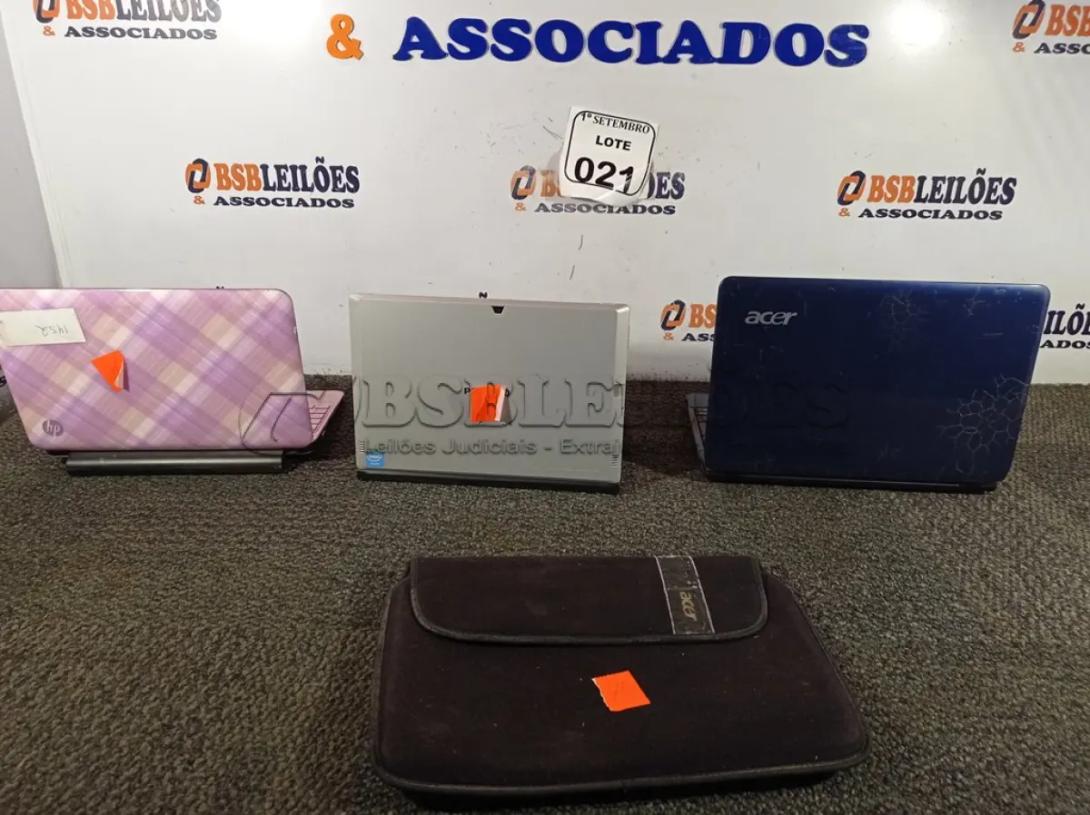 LOTE 021 - 03 NETBOOKS MARCAS E MODELOS DIVERSOS. (NO ESTADO) ATENÇÃO! FAZER A VISITAÇÃO ANTES DE ARREMATAR, NÃO SABEMOS SE FUNCIONA. LEILÃO NÃO TEM GARANTIA E NEM DEVOLUÇÃO, SUJEITO A POSSÍVEIS AVARIAS VISÍVEIS/OCULTAS E/OU AUSÊNCIA DE COMPONENTES.
